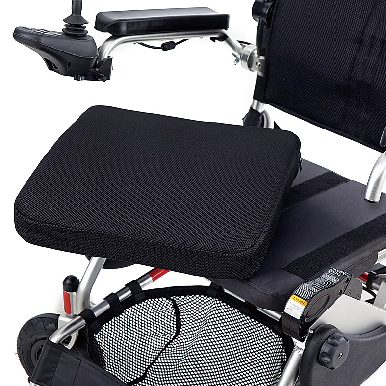 Poylin P207 Ultra Hafif Katlanabilir Akülü Tekerlekli Sandalye Fiyatları